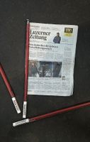 3x coole&origina-alte Luzerner Zeitung Zeitungshalter  rot