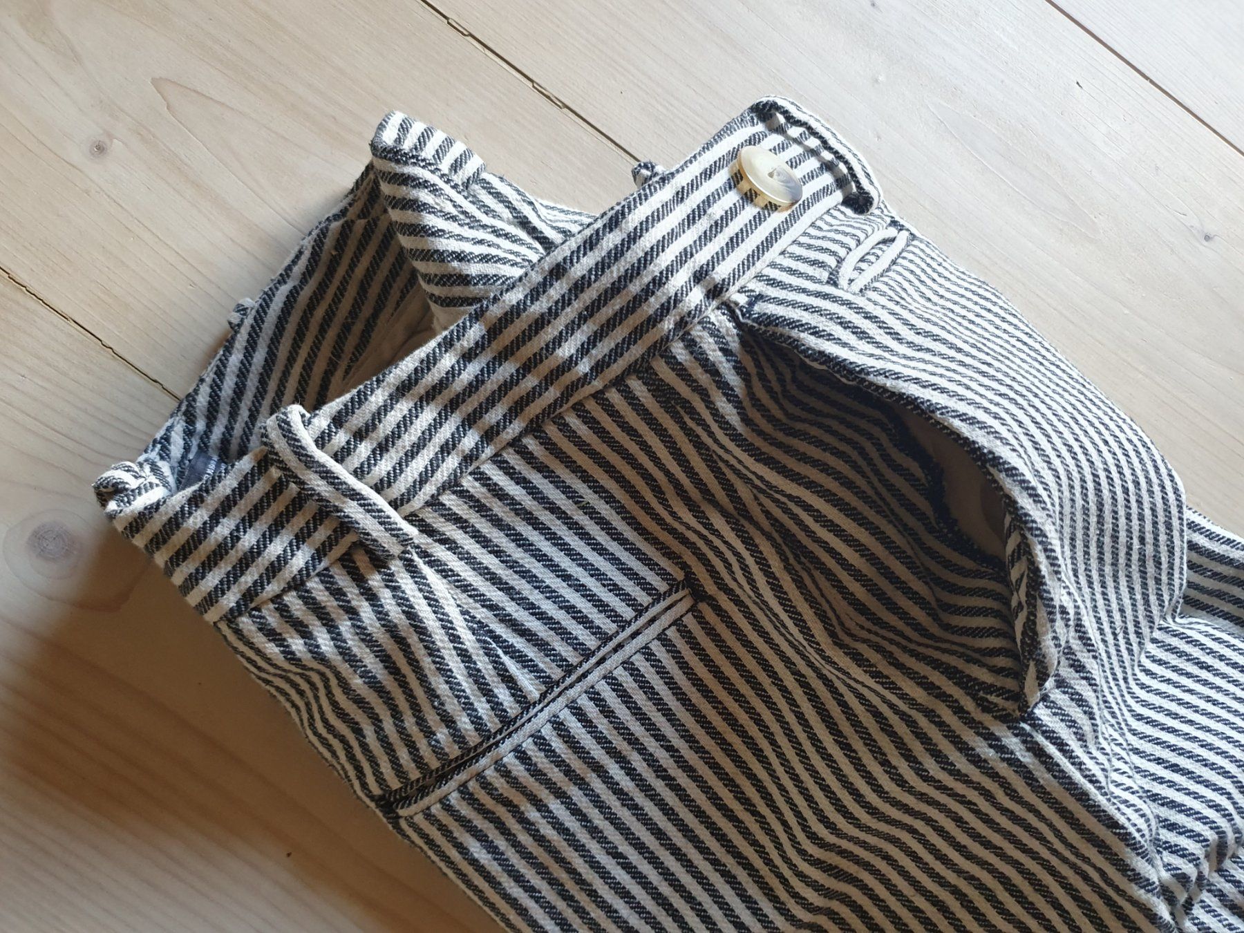 Zara Pantalons: Pantalon rayé Zara – D'occasion à Finhaut par sof_j2wn 6