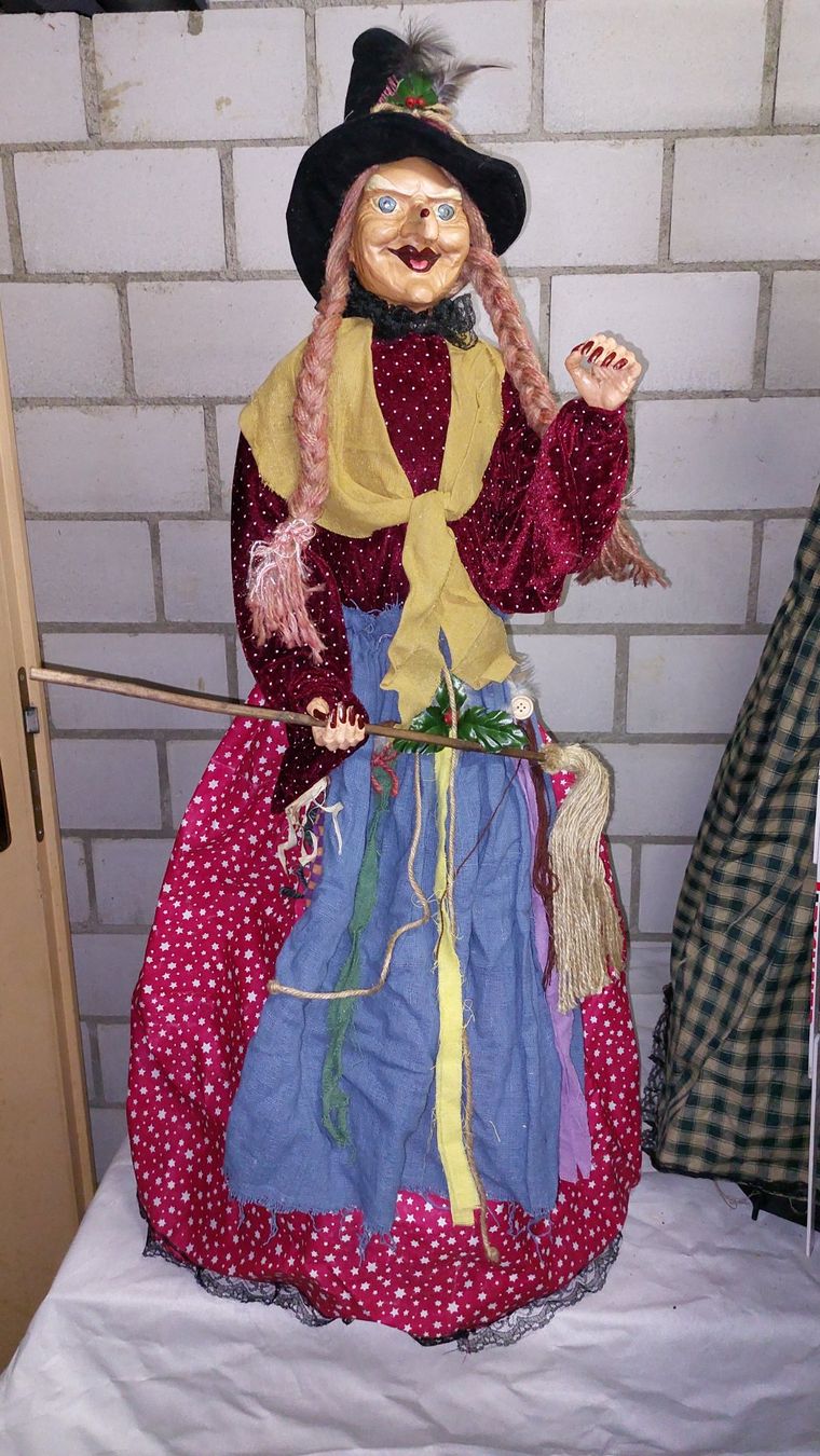 Statuette: Puppen Hexen – Usato da Ehrendingen venduto da Bert31 2