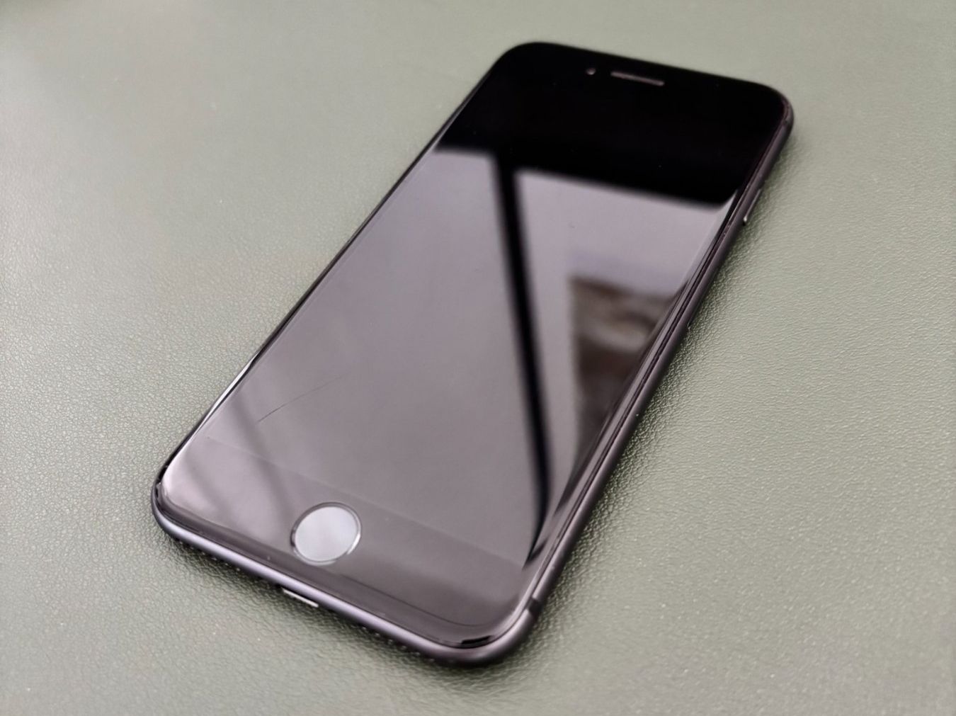 Apple Portables: iPhone 8 Space Gray 64GB – D'occasion à Wetzikon ZH par Samborghini