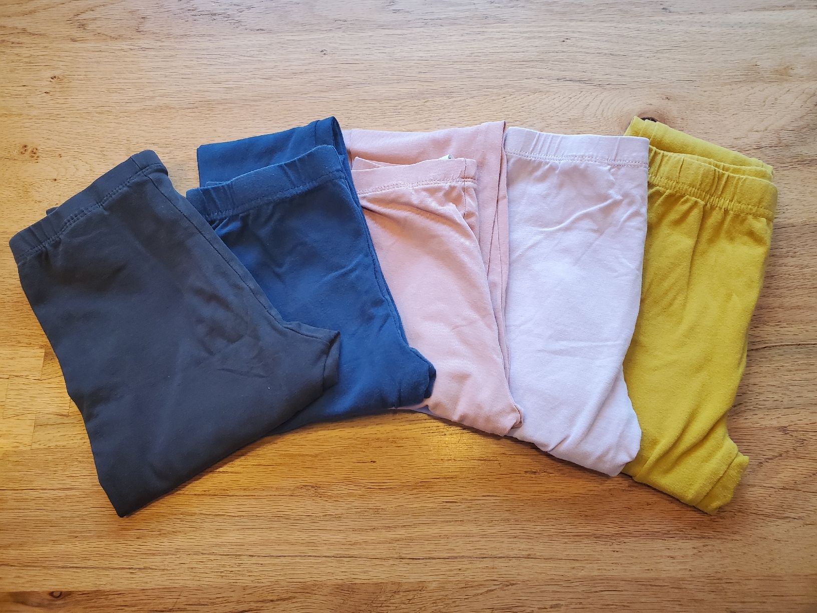 Collant & Leggings: 5x Leggings 122/ 128 – Usato da Näfels venduto da Mila0712
