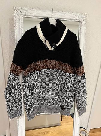Pullover sehr Schöne , NEU