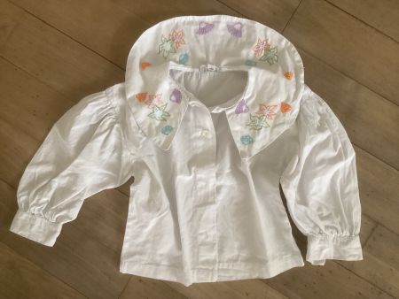 Süsse Mädchenbluse bestickt Gr. 98 weiss