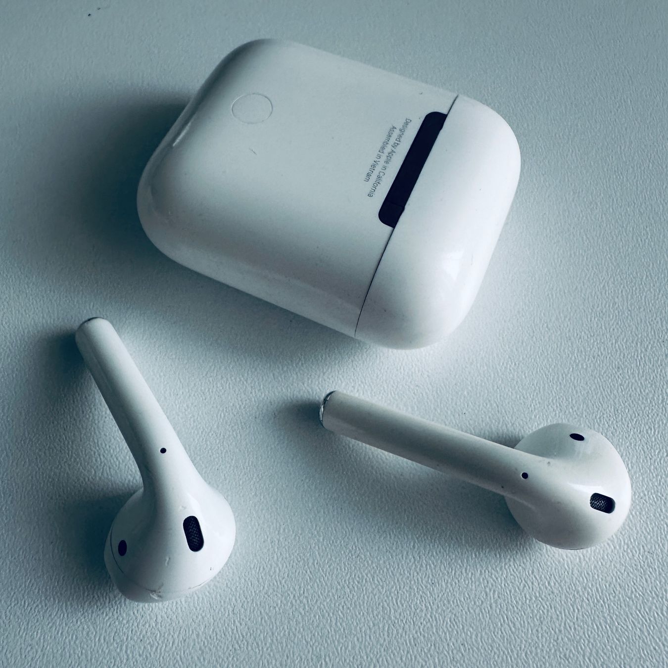 Apple Cuffie: Original Apple AirPods 2 Kopfhörer Wireless Lightning Kabel – Usato da Basel venduto da MY.AIRPODS.SHOP 6