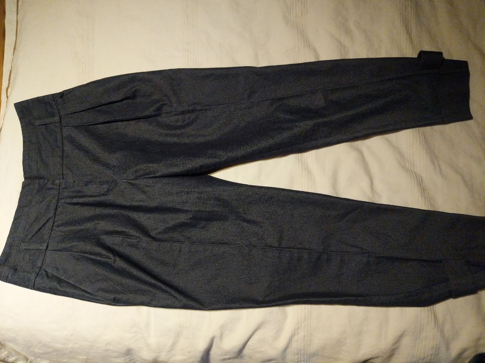 Hosen: Elegante Hose Reiss Gr 34 – Gebraucht aus Oberdiessbach von melvinj