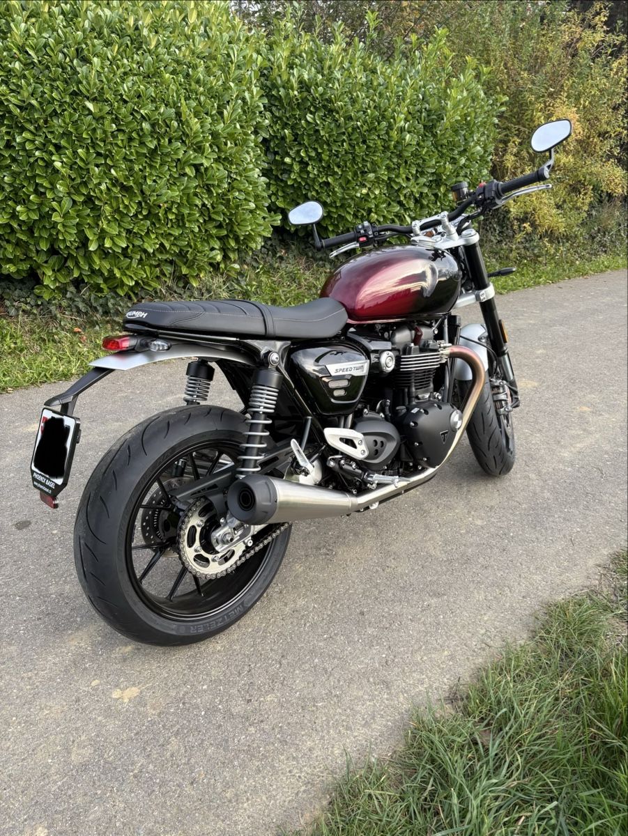 Strada: Triumph Speed Twin 1200 Stealth Edition – Nuovo (secondo la descrizione) da Basel venduto da obr_fx9m 7