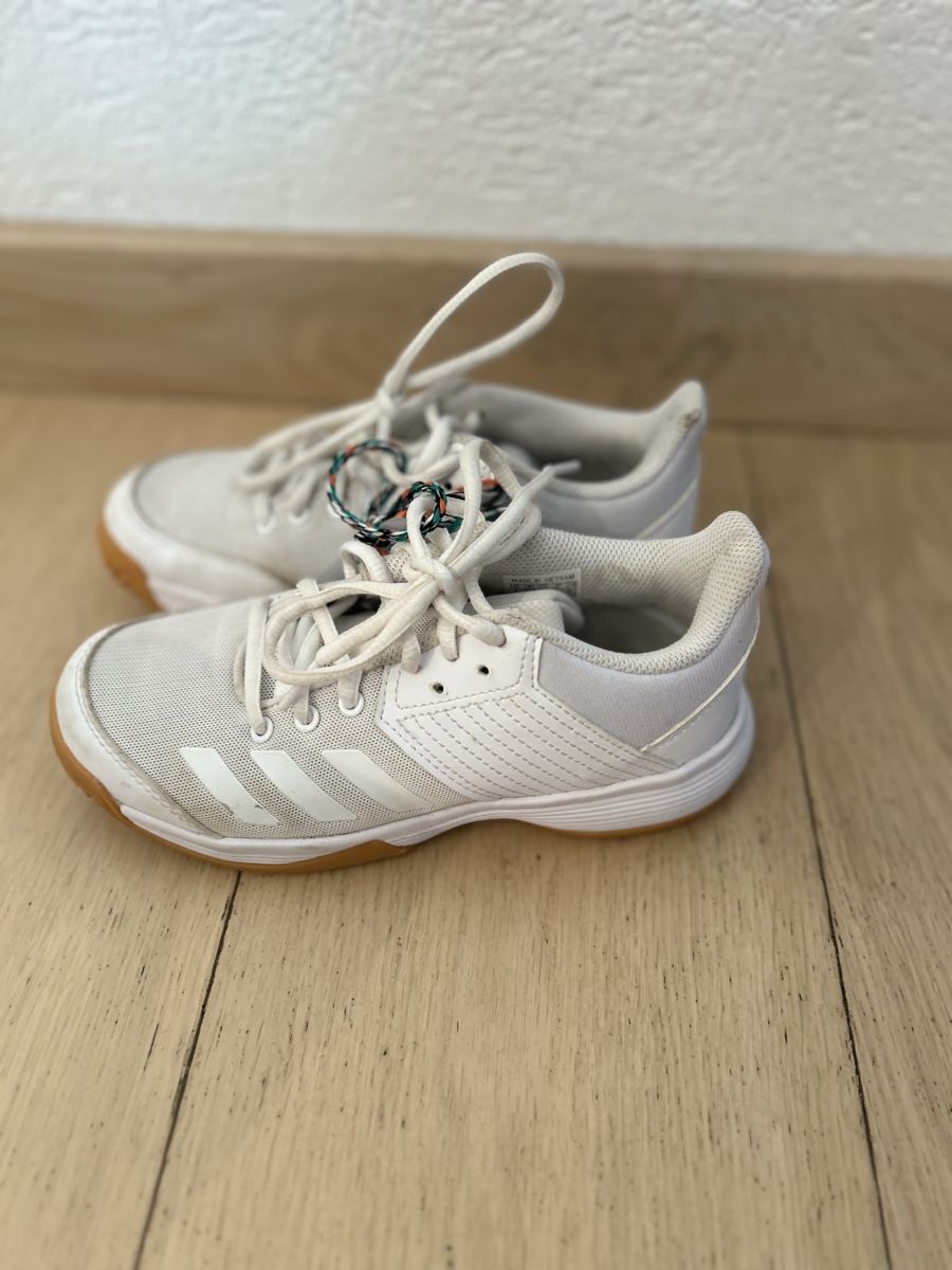 Adidas Scarpe per ragazzi: Turnschuh hallenschuh adidas – Usato da Lengnau AG venduto da Ricorn 1