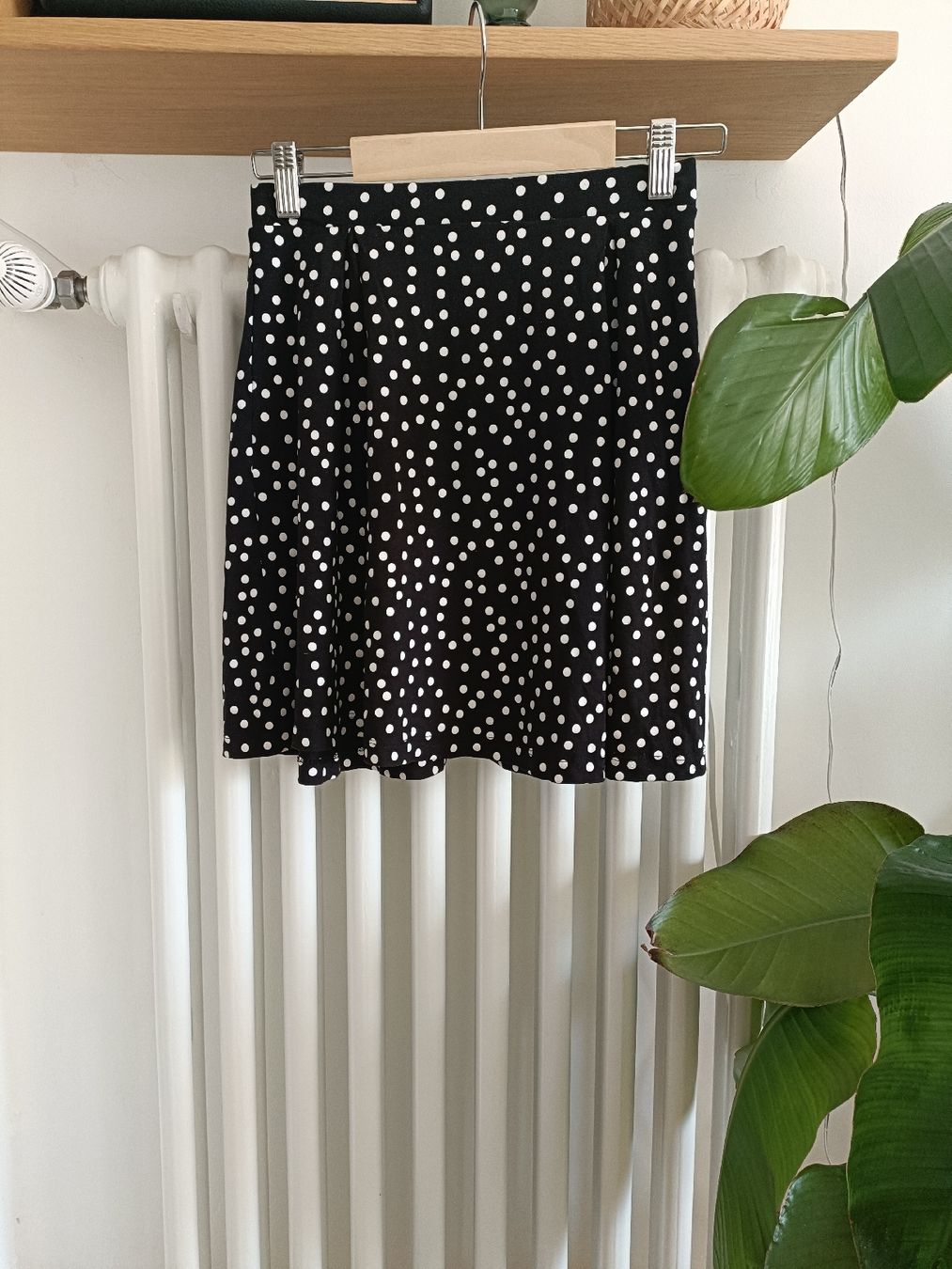 Gonne: Jupe EVEN&ODD pois noir blanc - Taille XS – Usato da Vaulruz venduto da O_DDM