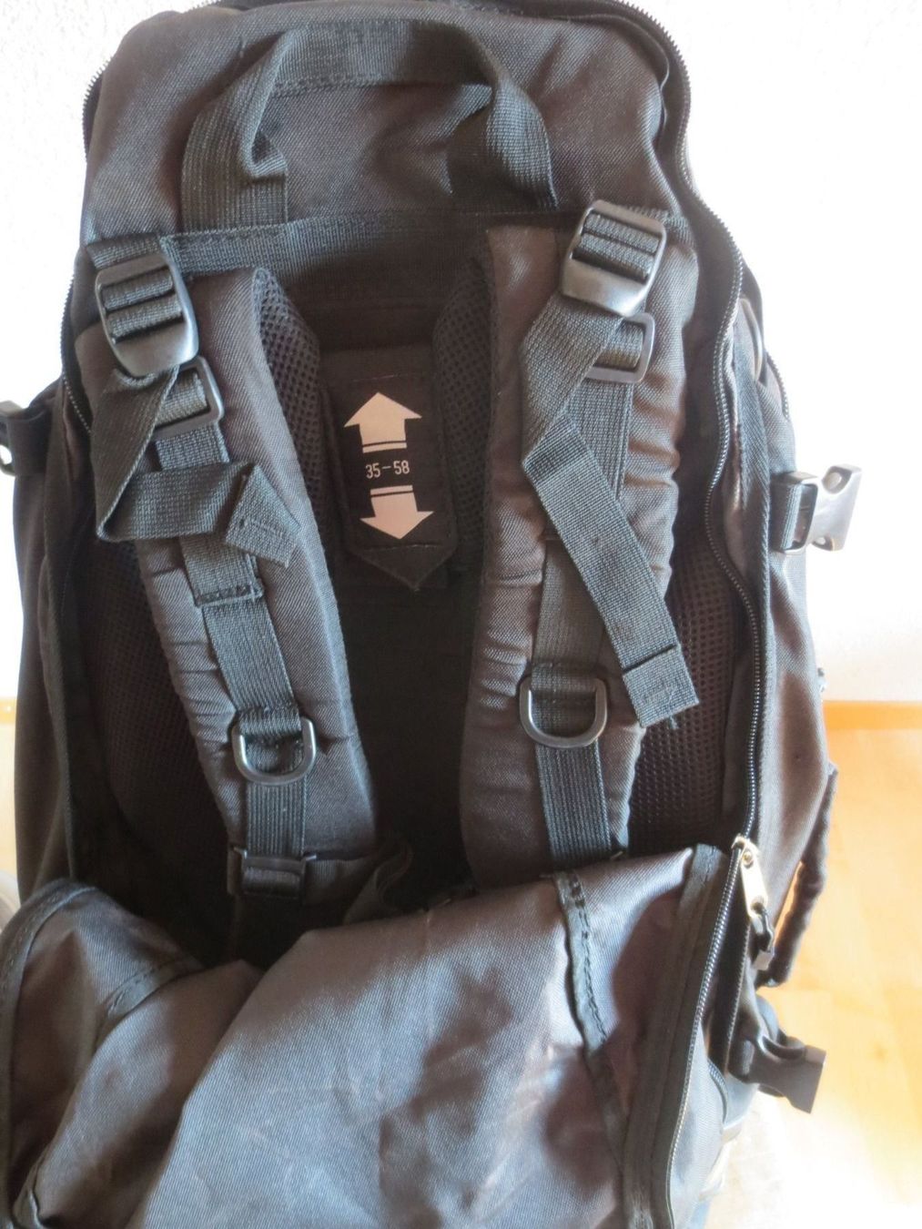 Zaini: Rucksack u.Tragetasche mit klei.Rucksack – Usato da Männedorf venduto da Livingston 7
