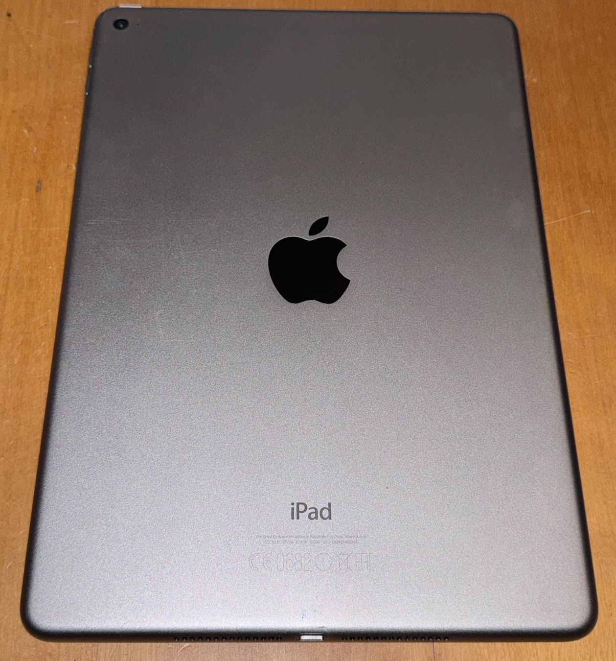 Apple Tablet PC: iPad Air2 A1566 128GB - WiFi – Gebraucht aus Unterengstringen von NOISE 3