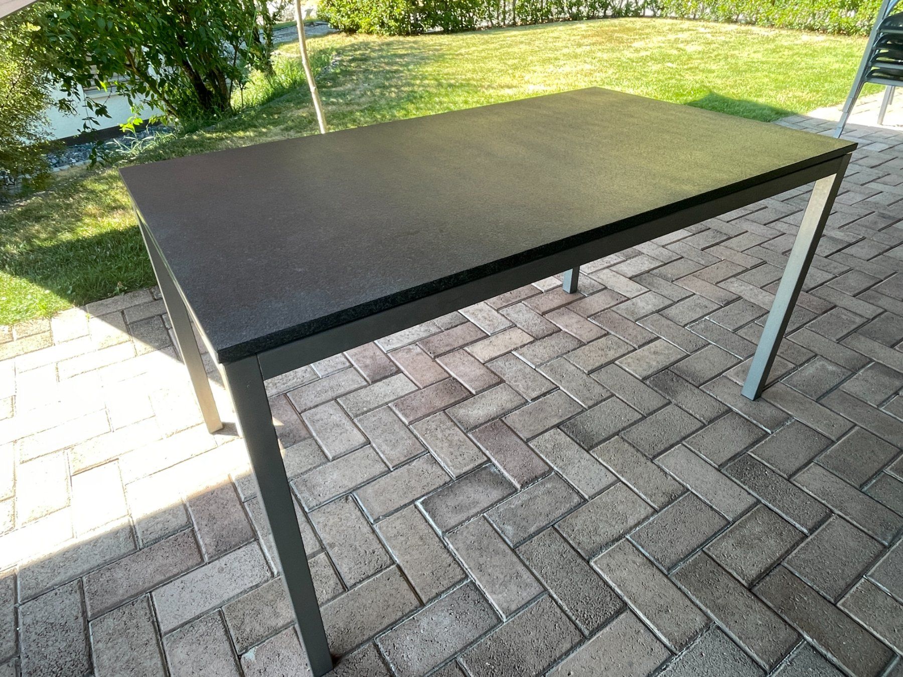 Tavoli: Granit-Tisch 140 x 80 cm – Usato da Schmerikon venduto da die_8b8m