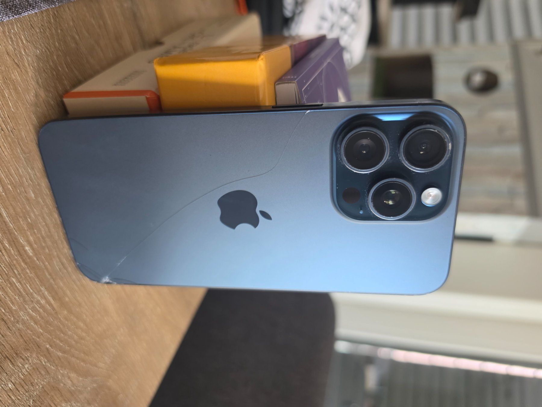 Apple Handys / Smartphones: iPhone 15 Pro Max 256 Go graphite  + coque – Gebraucht aus Le Landeron von ANDREAA02 1