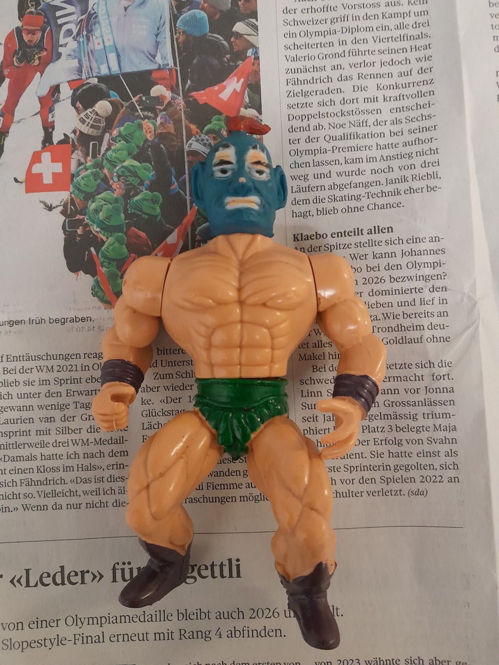 Statuette: Seltene Actionfigur – Usato da Rüti ZH venduto da Alemanni