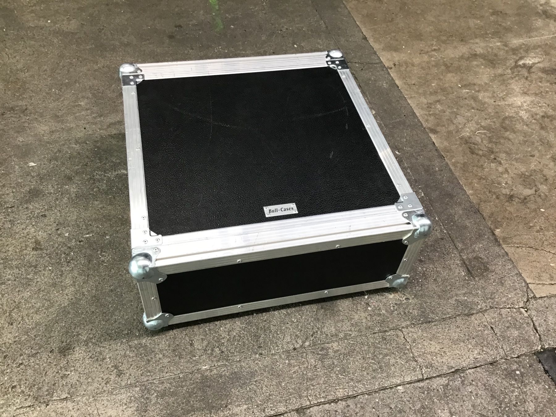 Altri accessori: 19 Zoll Case 4 HE – Usato da Leuggern venduto da stagem
