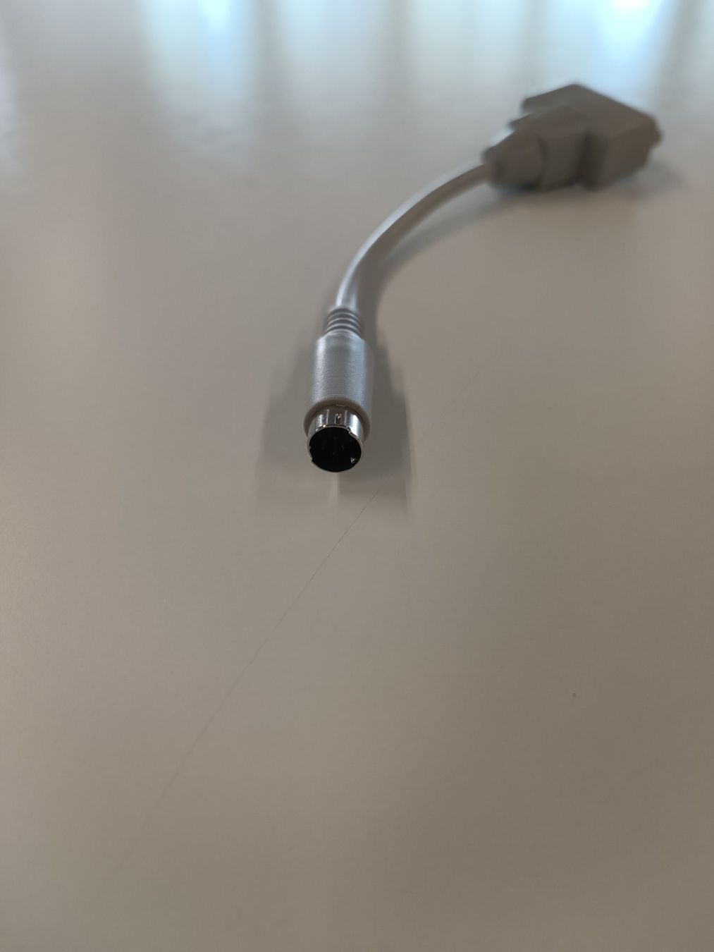 Unità & Adattatore: Adapter 9-Poliger D-Sub auf 8-Poliger Mini-DIN – Usato da Schlieren venduto da 2nd-Life 1