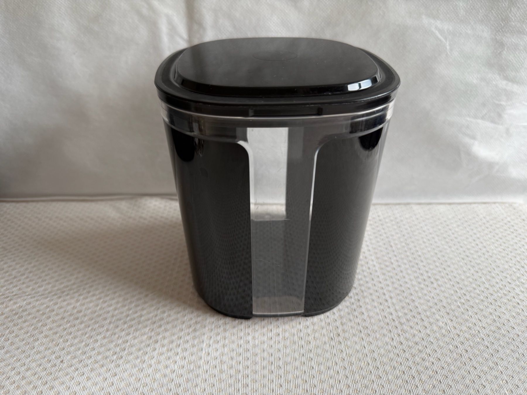 Tupperware Contenitori & Simili: Tupperware - boîte - 1,5L - noire – Usato da Sion venduto da accroshoes 1