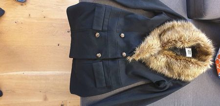 dünner Stoffmantel mit Kunstfell schwarz Grösse M