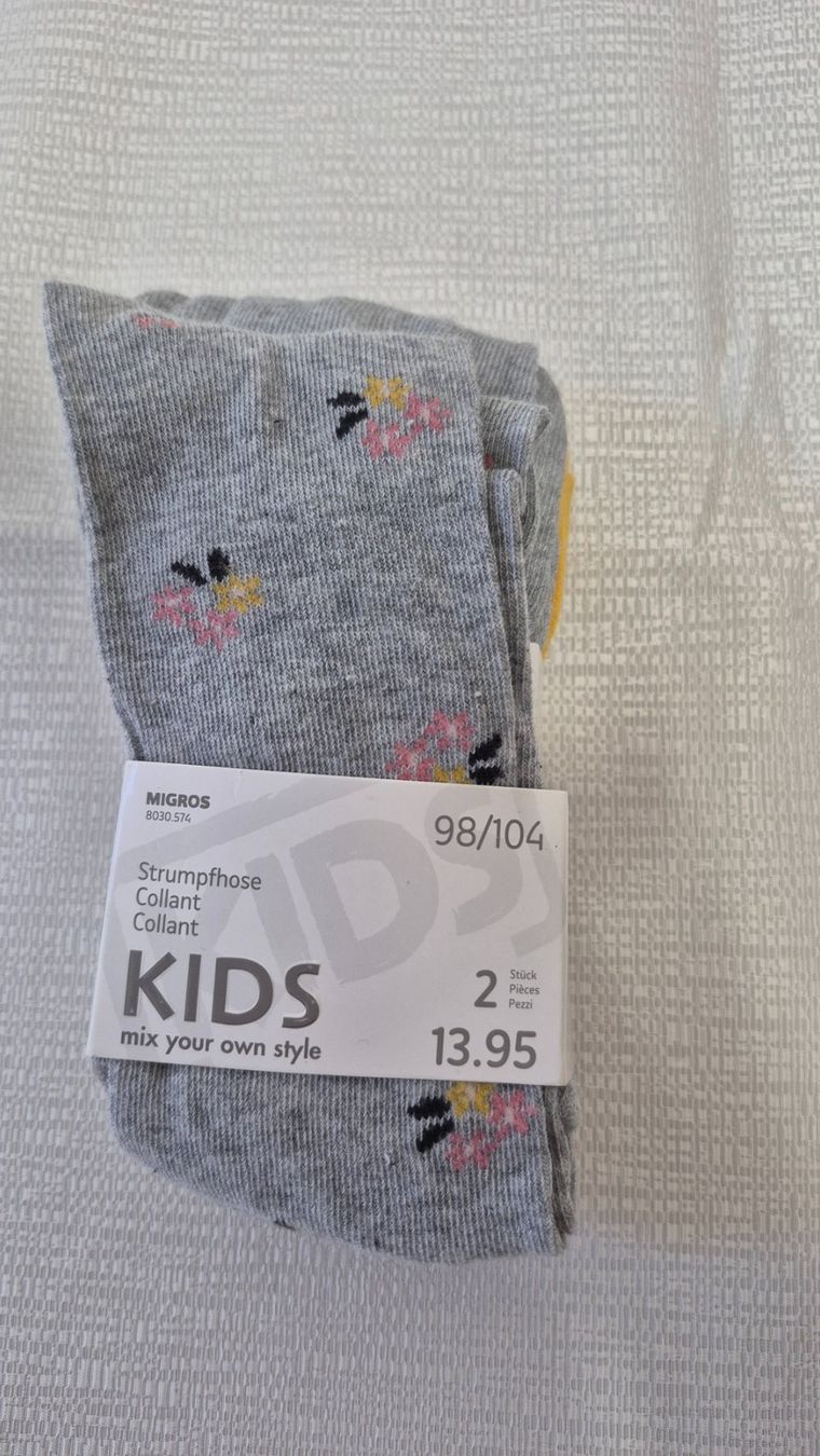 Migros Calze & Collant: 2 strumpfhose set gr 98/104 – Nuovo e nell'imballaggio originale da Villars-sur-Glâne venduto da snacks01