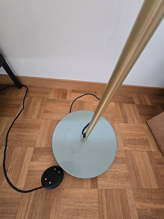 Lampade: Ständerlampe – Usato da Zug venduto da glebehouse 2