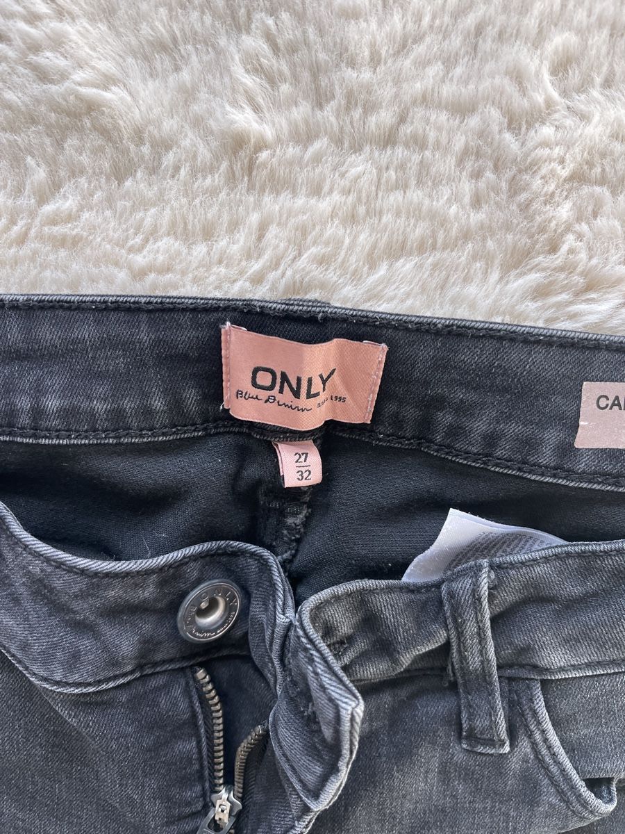 Jeans: Jeans Hosen Only – Usato da Alpnach Dorf venduto da iva_f6z2 7