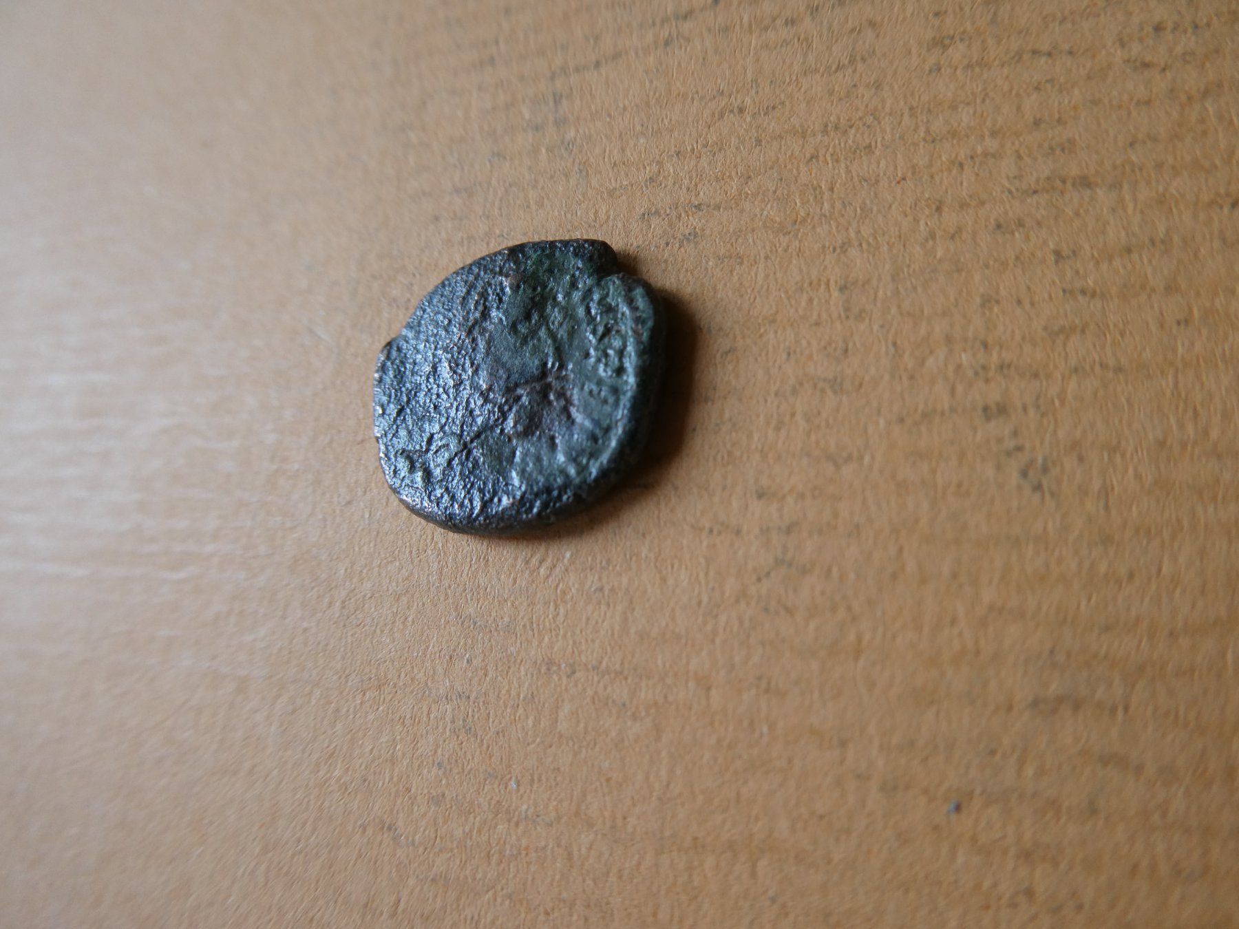 Tutti le monete: uralte Bronzemünze  15 mm     2.40   g – Usato da Hinterforst venduto da Rohusri 1