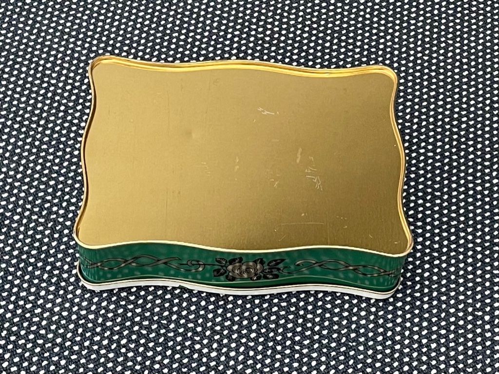 AluBox Barattoli: Antike Blechdose mit Rosen-Motiv - Vintage – Usato da Zürich venduto da Alot16 2