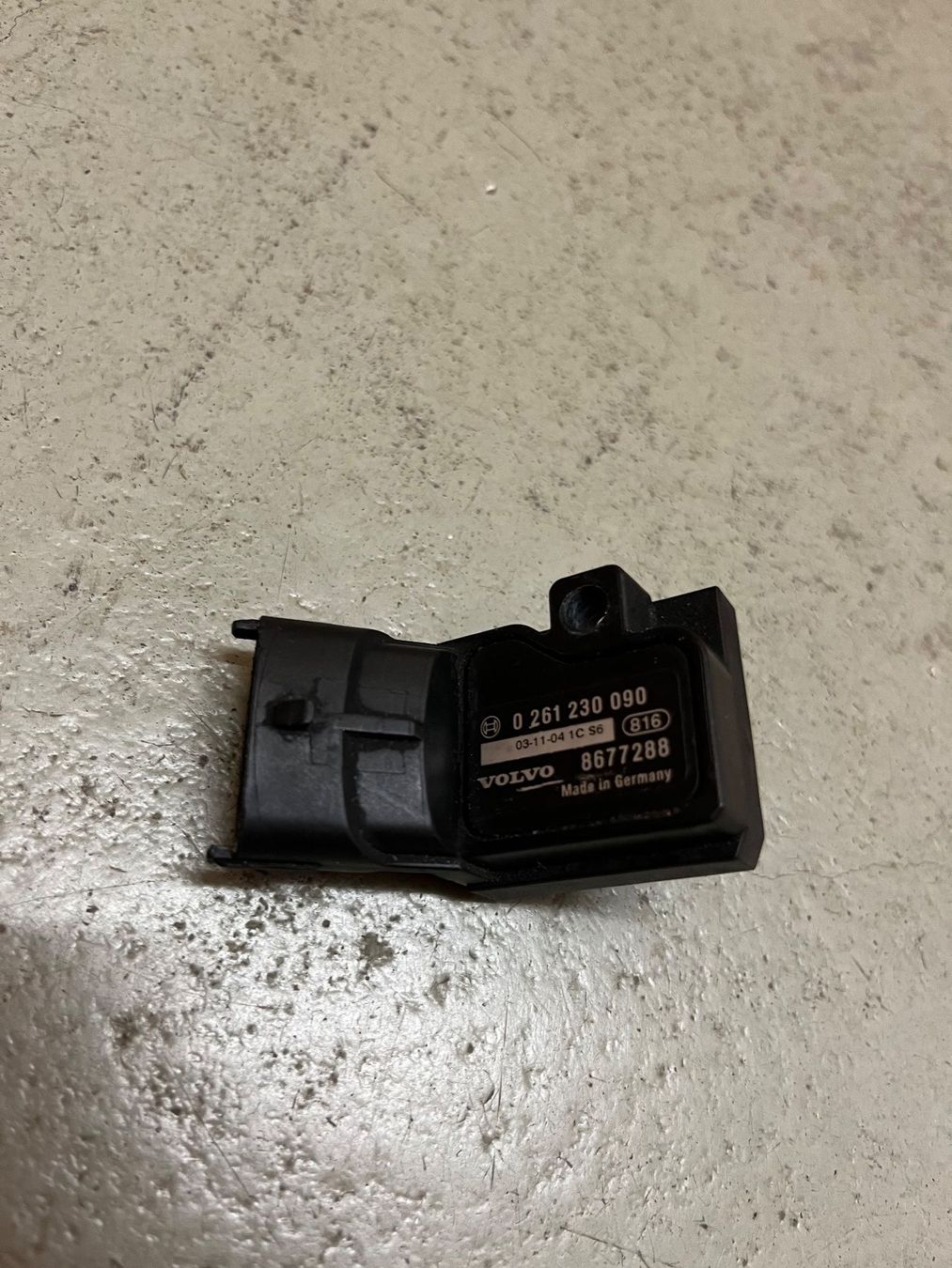 Volvo Tutti pezzi di ricambio auto: Volvo Ladedrucksensor - 8677288 – Usato da Bischofszell venduto da VolvoT5