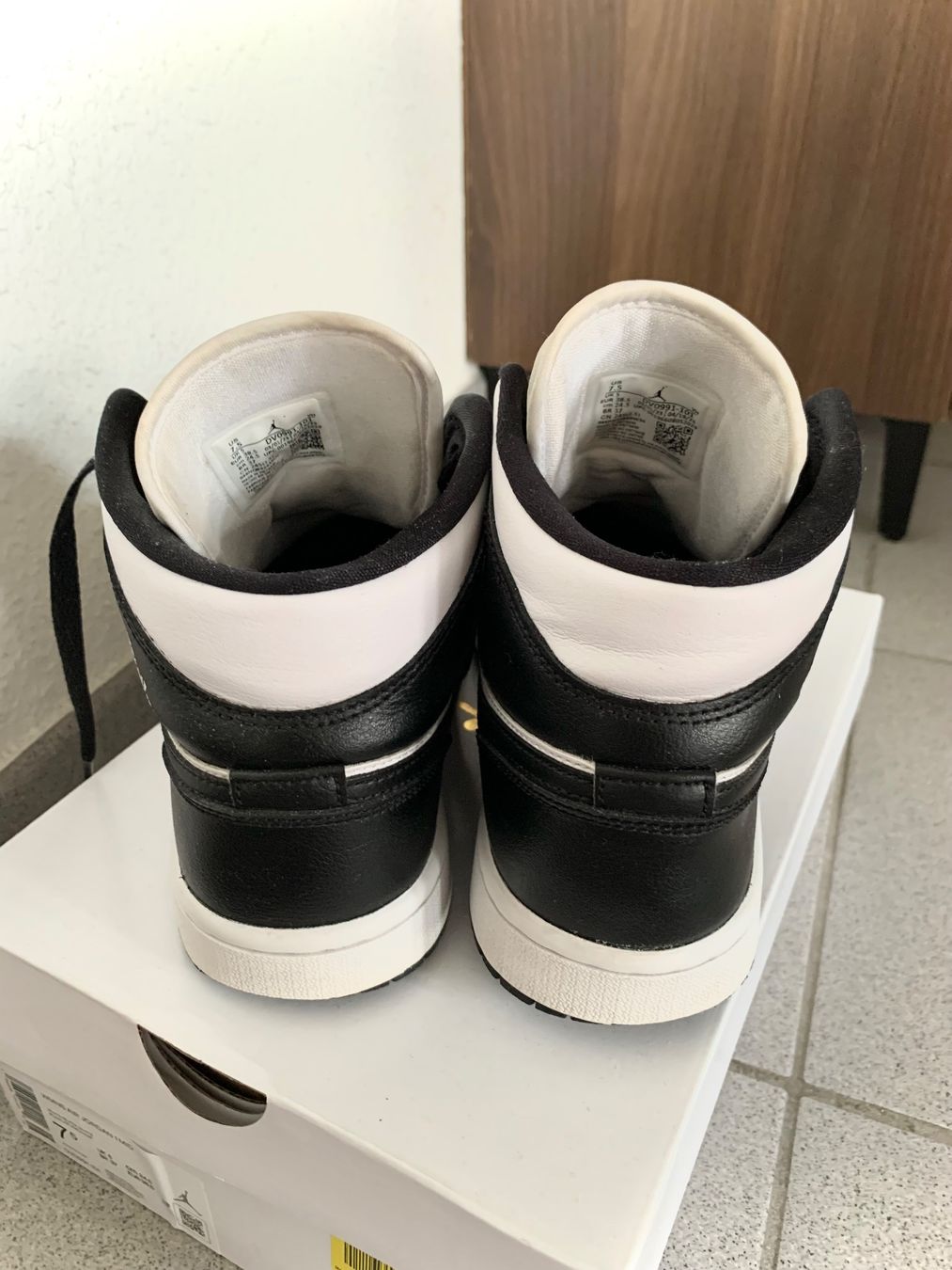 Jordan Scarpe da uomo: Jordan AIR 1 noir et blanc – Usato da St-Prex venduto da natali78 4