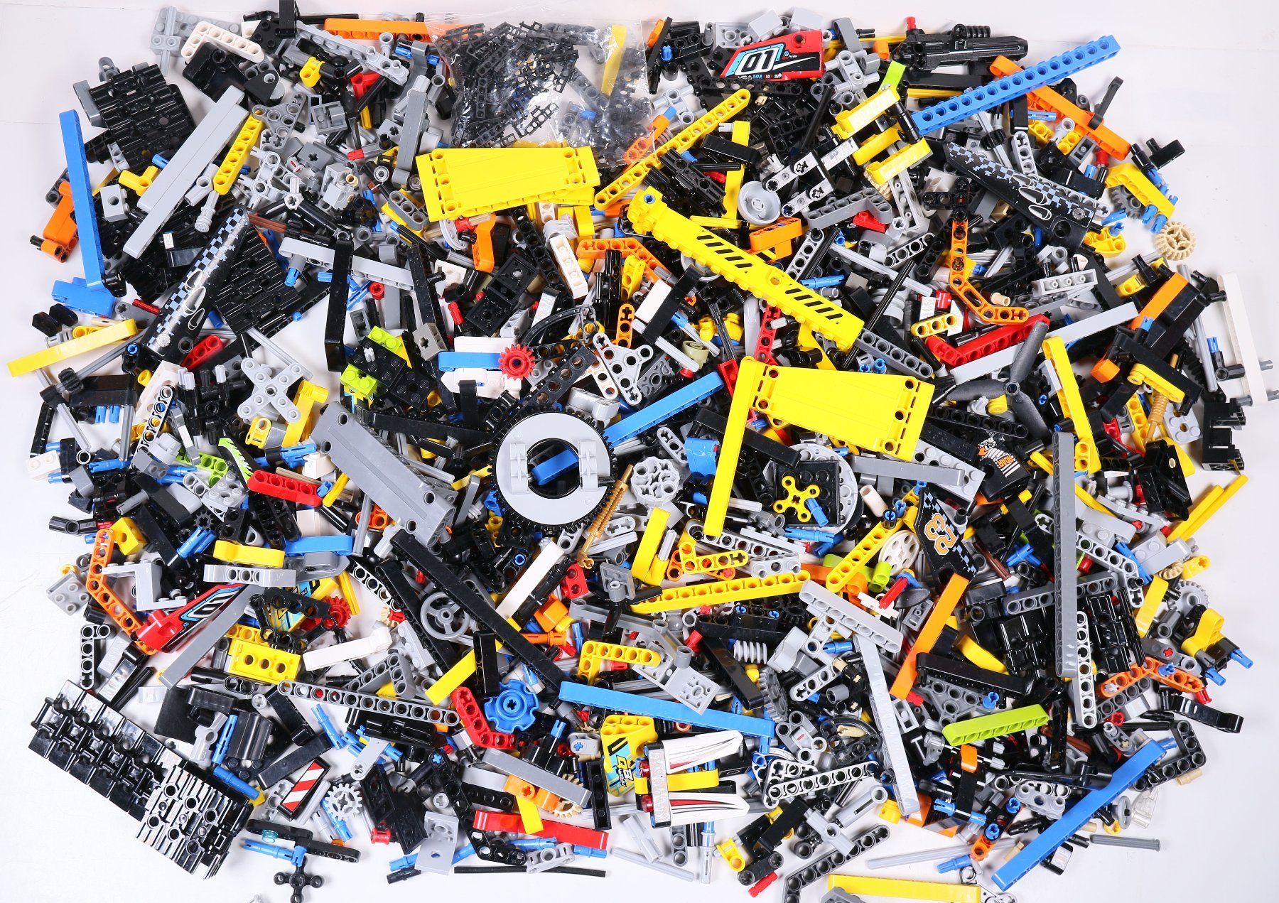 Lego Baukästen: 1.5 kg überwiegend Technikteile – Gebraucht aus Hettlingen von Scholi99