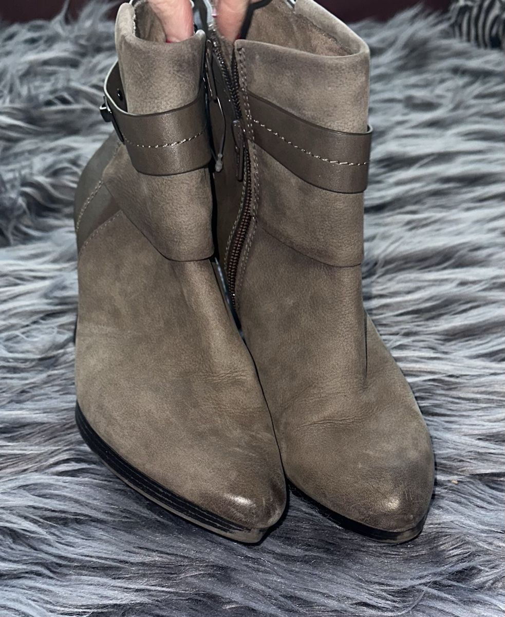 Chaussures femmes: BATA STIEFELETTEN GR. 39 Leder – D'occasion à Unteraegeri par MH203 5