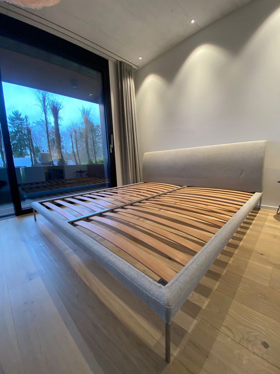 Designer Bett Talamo von Zanotta (Gebraucht) in Winkel für CHF 300 ...