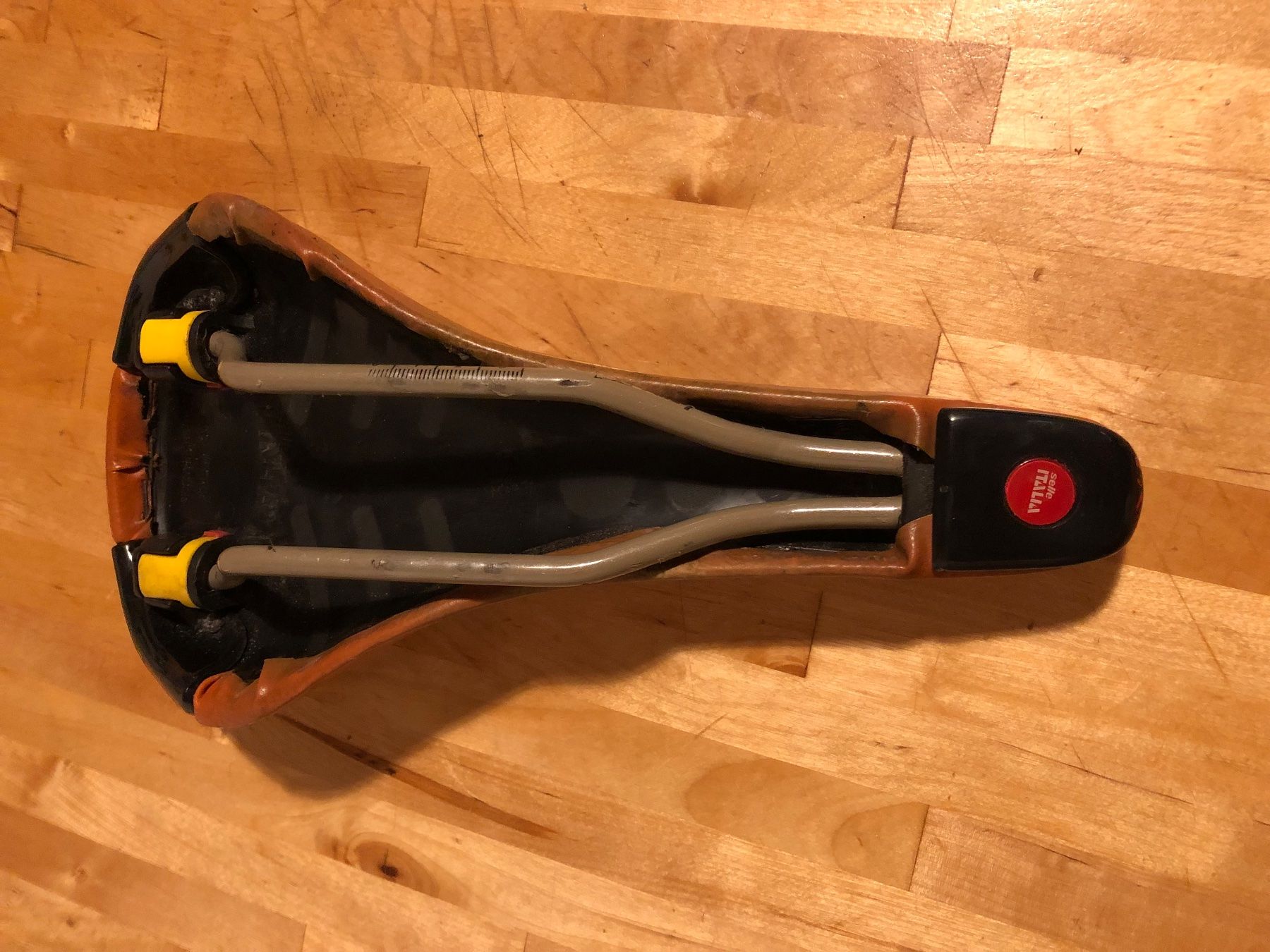 Sattel & Sattelzubehör: Selle Italia Tri Matic Sattel retro – Gebraucht aus Basel von yas_q82c 2