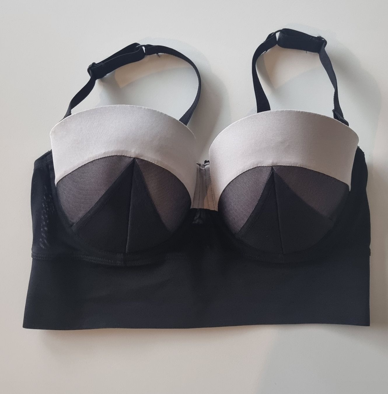 H&M Altra biancheria intima: Korsett, Grösse 80C – Nuovo (secondo la descrizione) da Balgach venduto da Patty04