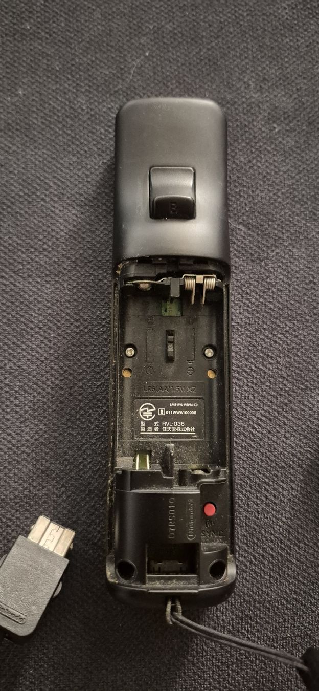 Nintendo Controller: WII CONTROLLER MANETTE NINTENDO NOIRE MOTION PLUS INSIDE – Usato da Grand-Lancy venduto da luc111 4
