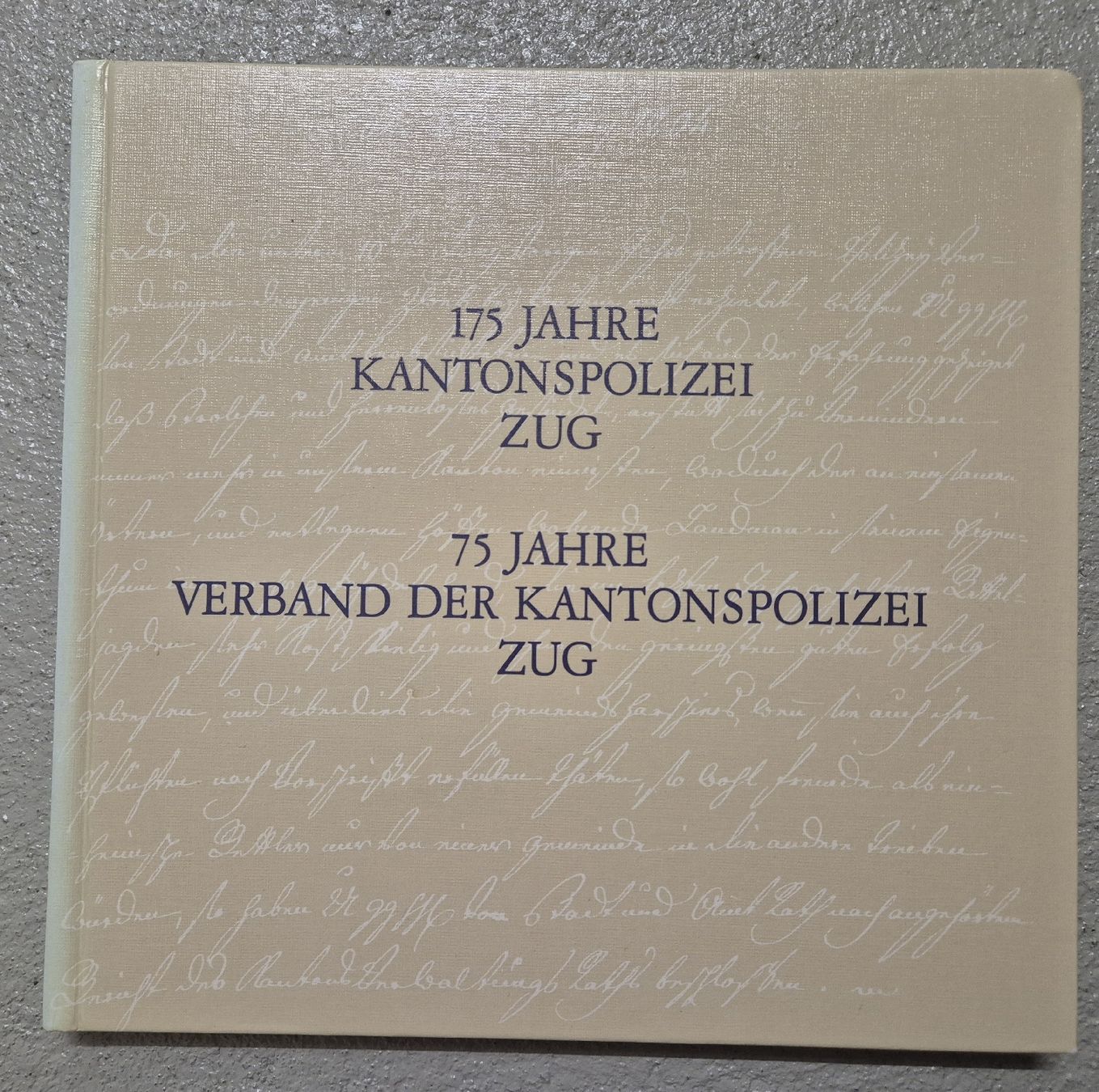 Libri: Buch 175 Jahre Kantonspolizei Zug – Usato da Lachen SZ venduto da bow_wdl9