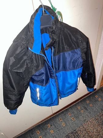 Veste de ski enfant 6-7 ans - stature de 122-128 cm.