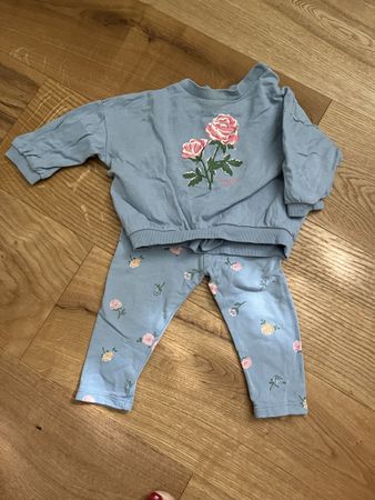 Süsses Set und Pulli, 74