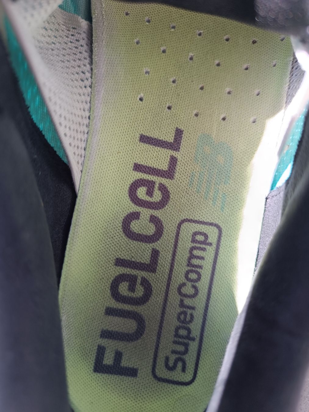 New Balance Scarpe da uomo: New Balance Laufschuhe, Grösse 44.5 – Usato da Dürnten venduto da Mercurius1 4