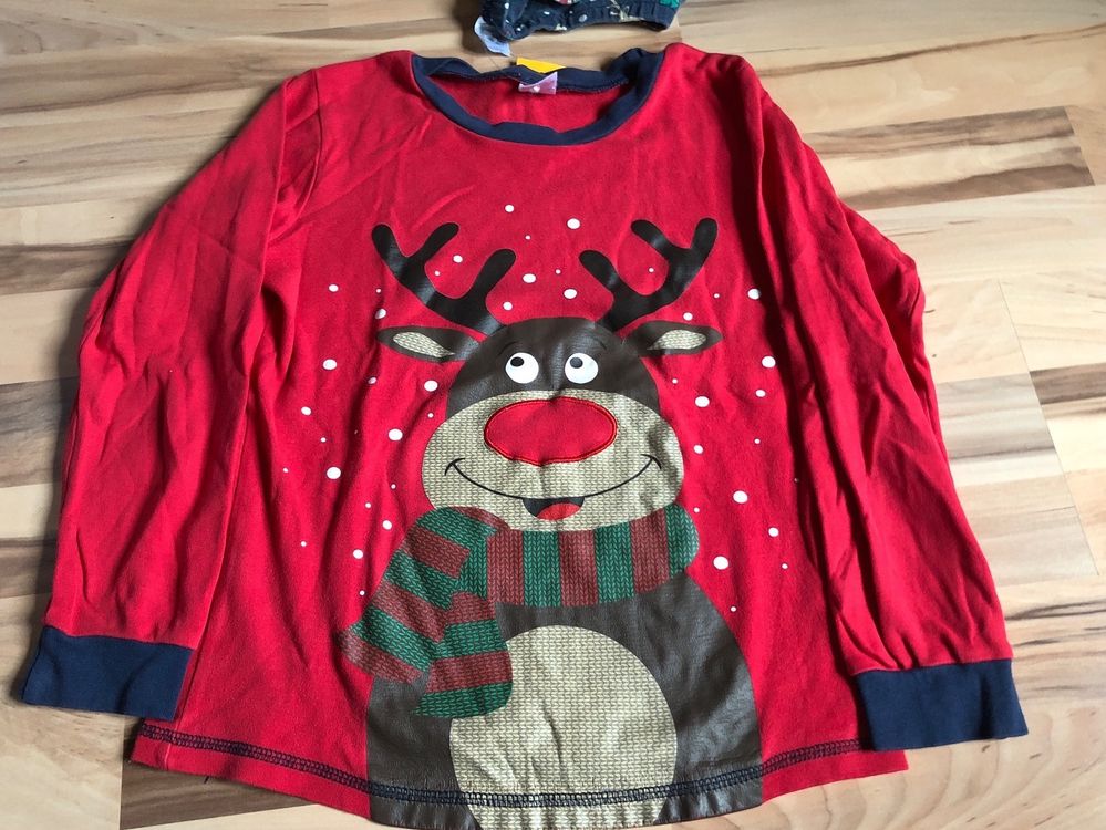 Pyjama mit Rudolf mit der roten Nase Gr.122/128 | Kaufen auf Ricardo