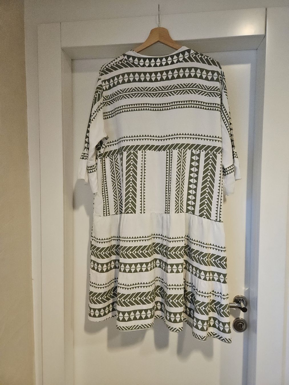 Vestiti: Sommerkleid /Freizeitkleid mit Muster, Made in Italy – Usato da Wohlen AG venduto da Colina 1