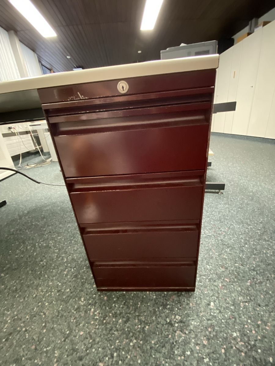 Bureaux: Schreibtisch  – D'occasion à Hägglingen par Karin0802 2
