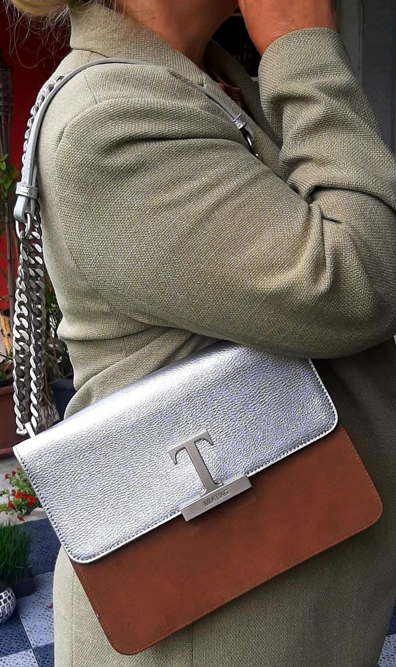 Borse da donna: Handtasche Mia Bag "T" – Usato da kloten venduto da Docsgirl 8
