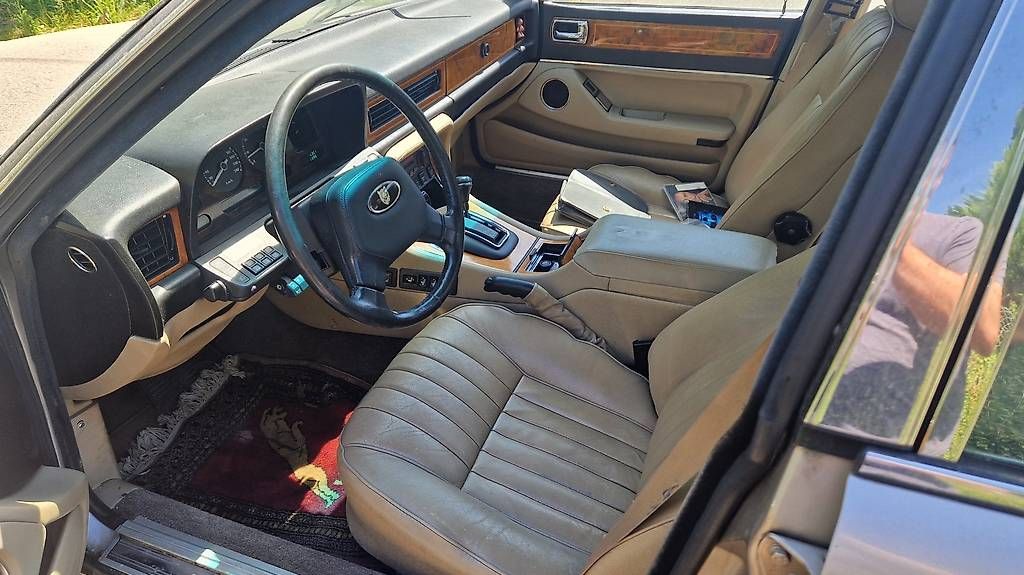 Jaguar Automobili: Jaguar XJ 3.6 Sovereign Veteran Eintrag – Usato da Brügg BE venduto da Topoffice 4