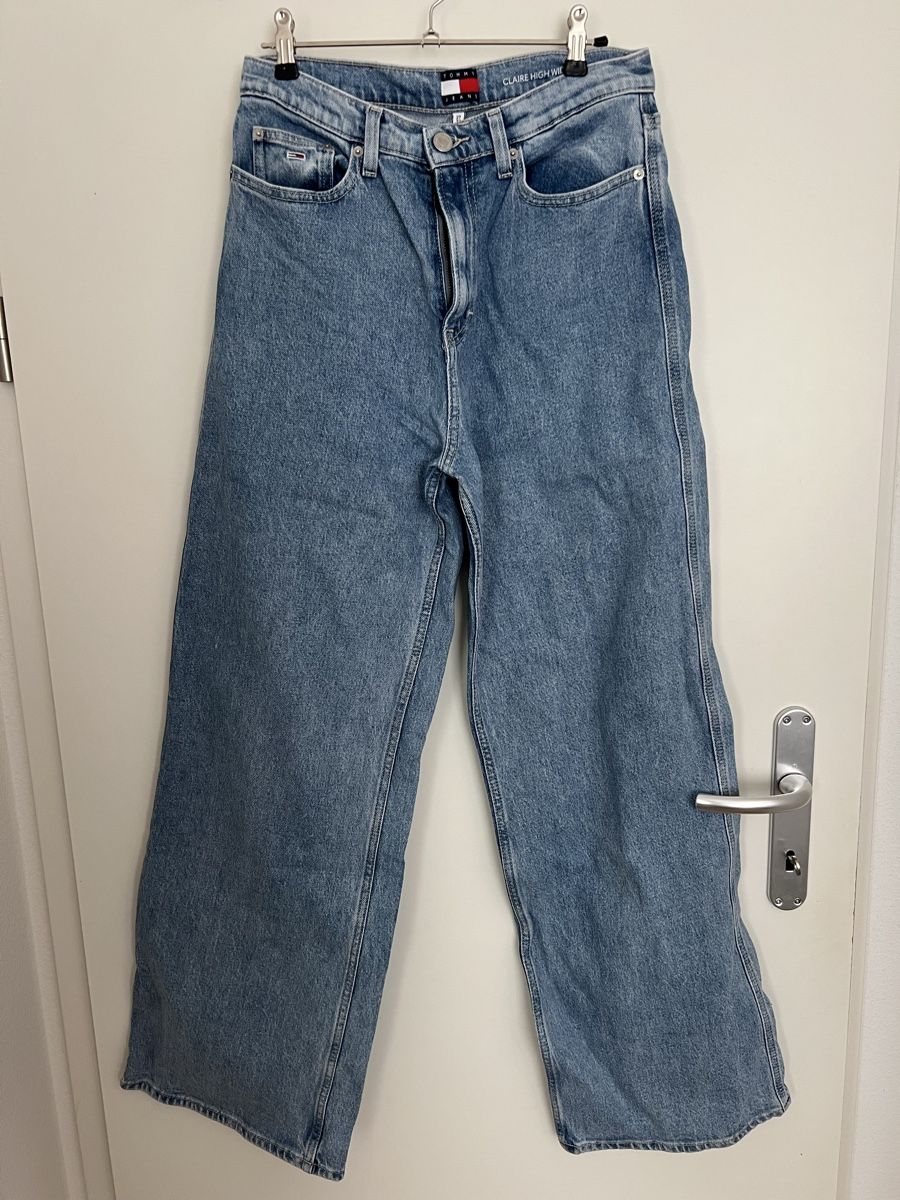 Tommy Hilfiger Jeans: Tommy Jeans Claire High Wide – Nuovo (secondo la descrizione) da Cologny venduto da Catarina.Cardoso