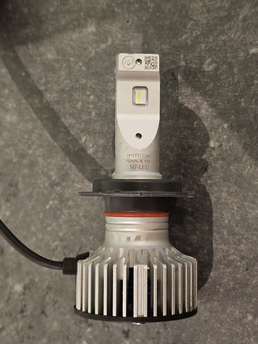 Philips Tutti pezzi di ricambio auto: Philips H7 LED Ultinon Pro6000 HL PX26d – Usato da Saas-Fee venduto da naciaa 3