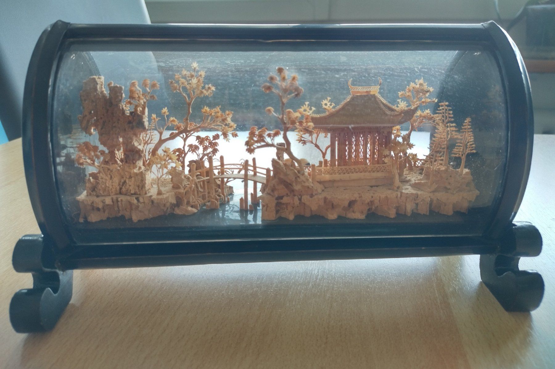 Tutte le decorazioni: Chines. Korkdiorama / Korkschnitzerei im Glaskasten – Usato da Jona venduto da Argus36 4
