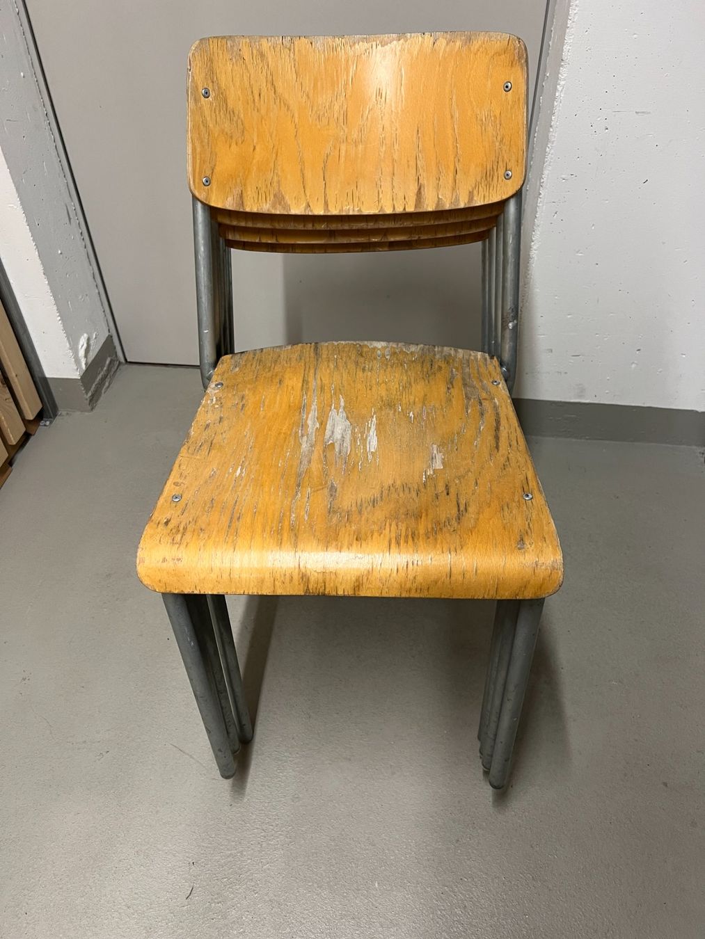 Sedie: 4 Stapelstühle "Vintage" – Usato da Zürich venduto da Jari2