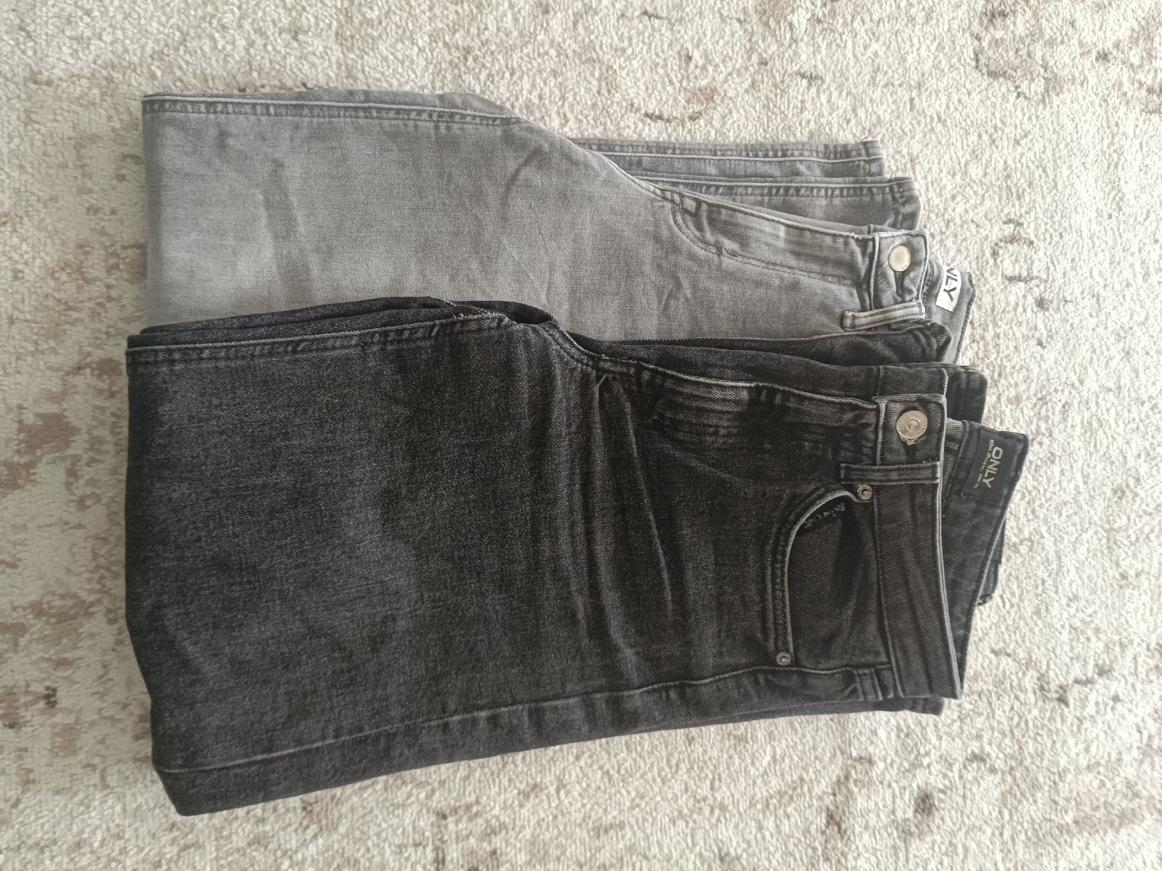 Only Jeans: ONLY Jeans Duo-pack grau und schwarz – Usato da Wallisellen venduto da carla2309