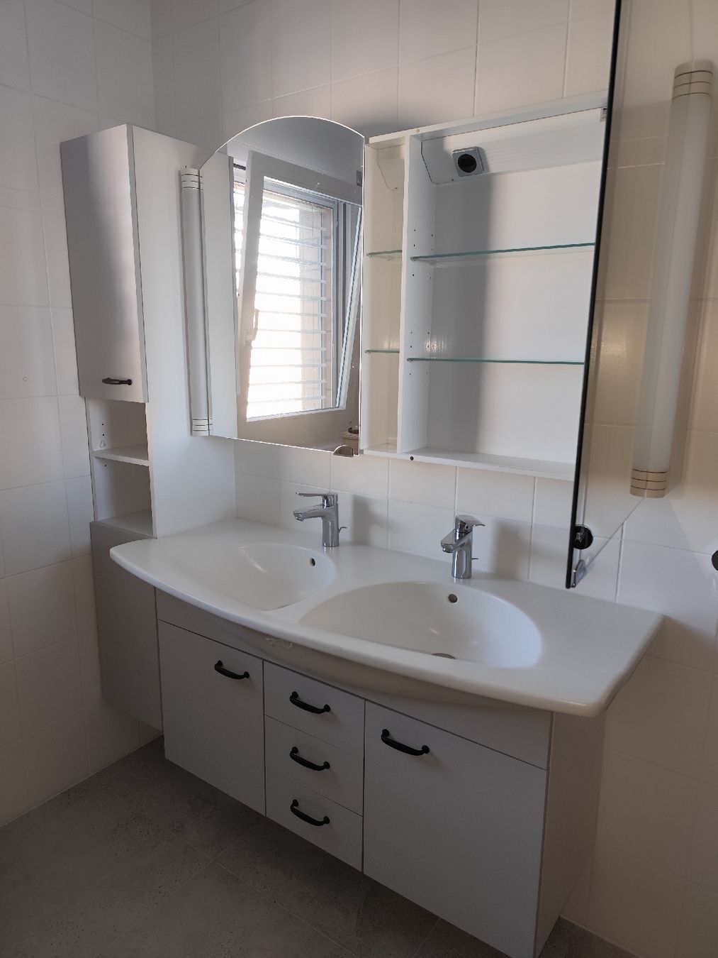 Armadietti a specchio: Badezimmer Möbel Ste – Usato da Rheinfelden venduto da Zyskus 3
