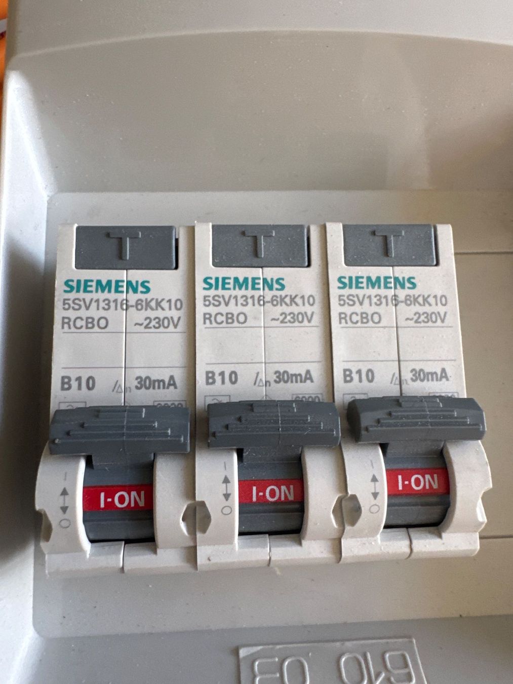 Alimentazione elettrica: Stromverteiler 3x230V ink. Leitungsschutzschalter – Usato da Villmergen venduto da meydon 1